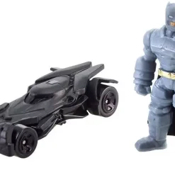 Coupon 🛒 DC Batman v Superman: Dawn of Justice Batman & Batmobile Diecast Vehicle & Figure 🔔 -DC Comics Shop batsuphwbatmob inset1