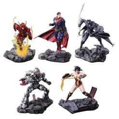 Brand new 🔔 DC Trading Arts Figure 4.5-Inch Mystery Pack [1 RANDOM Character] 🎉