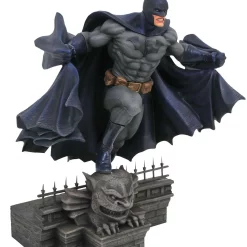 New 😀 DC Gallery Batman 9-Inch Collectible PVC Statue [Modern Version] 🎉 -DC Comics Shop feb192439 inset1