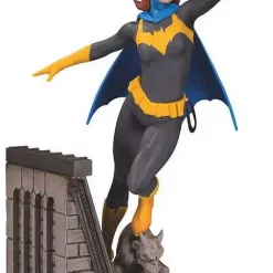 Outlet 😍 DC Batman Bat Family Batgirl 8.2-Inch Multi-Part Statue Diorama ⌛
